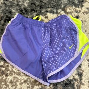 Girls Nike shorts small